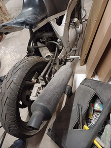 M/V Yamaha FZR600 (4 foto / 4)