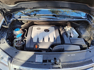 Volkswagen Touran (13 foto / 13)