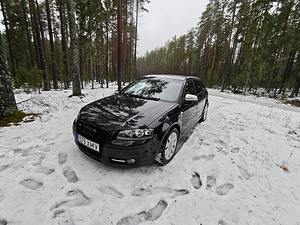 Audi A3 S-Line 2.0 R4 125kW (2 foto / 7)