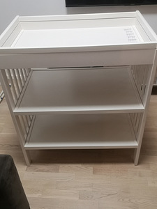 Пеленальный столик IKEA (1 фото из 5)