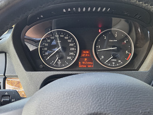 BMW X5, E70 (6 фото из 8)