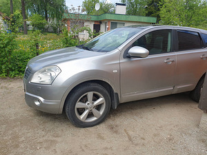 NISSAN QASHQAI (4 foto / 9)