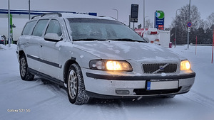 Volvo v70 varuosadeks (3 foto / 4)
