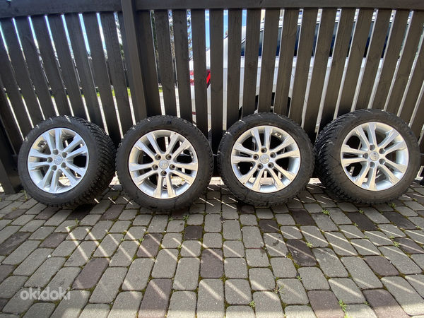 Литые диски Kia Cee'd 2018 с шинами R17 (фото #1)