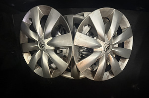 Bridgestone Blizzak 205/55R16 M+S 6-7мм. (с дисками Toyota) (9 фото из 9)