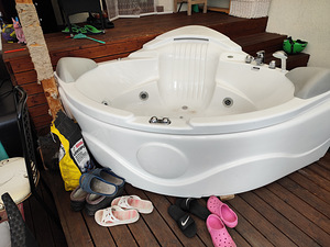 Mulli- massaaživann whirlpool am505 (mittetöötav) (4 foto / 8)