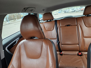 Volvo v60 2.0d5 120kw 2011 AT (9 foto / 10)