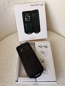 Nokia 800 Tough (3 foto / 4)