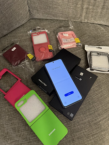 Samsung Galaxy Flip5 256GB (4 foto / 7)
