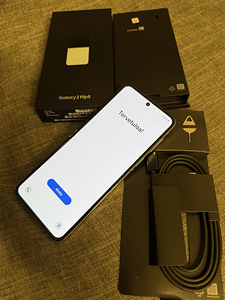 Samsung Galaxy Z Flip5 256GB (2 foto / 7)