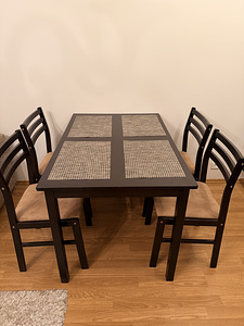 Laud koos 4 tooliga komplekt (3 foto / 4)