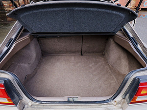 Mazda 626 2,2i kat, luukpära, 1989 (3 foto / 3)