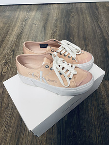 Calvin Klein kedi ,razmer 37 (1 foto / 2)
