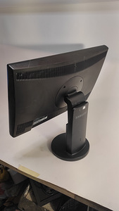 Samsung Syncmaster 2243WM (2 фото из 2)