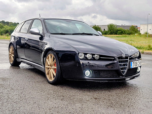 Alfa Romeo 159 Ti 4x4 (2 foto / 10)