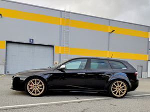 Alfa Romeo 159 Ti 4x4 (3 foto / 10)