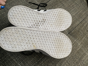 Adidas 40 (3 фото из 4)
