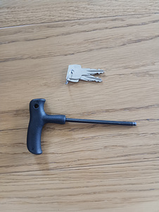 Thule WingBar Edge must Subaru Outback 2010- (4 foto / 6)