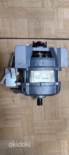 Pesumasina mootor