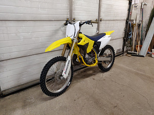Продать или обменять suzuki rm125 (1 фото из 3)