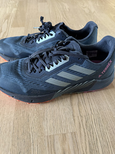Кроссовки Adidas Terrex Flow2 (1 фото из 4)