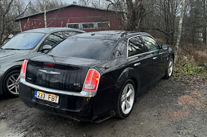 Chrysler 300C (3 фото из 7)
