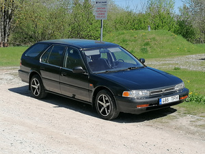 Honda accord aerodeck 1993 (4 foto / 4)