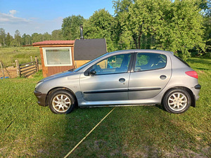 Peugeot 206 (1 foto / 2)