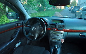 Toyota avensis 1,8 (4 foto / 4)
