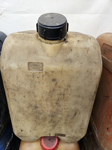 Kanistrid 30 l. (2 foto / 2)