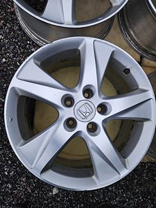 Оригинальные диски Honda r17 (4 фото из 7)