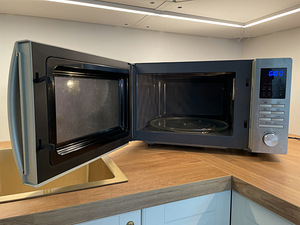 SHARP R242INW Mikrolaineahi (3 foto / 4)