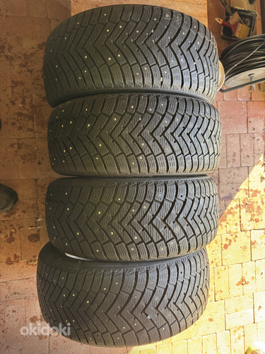 215/50/R17 naastrehvid