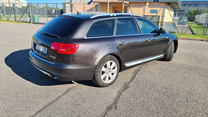 Audi A6 Allroad 3.0 TDI 155 kW (8 foto / 13)