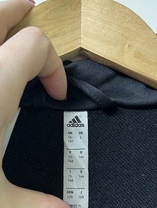 Adidas spordijakk, suurus 13-14 aastat (2 foto / 3)