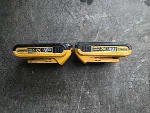 Müüa Dewalt aku 1 tk (1 foto / 2)