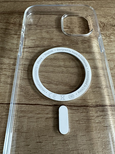 iPhone 15 Plus Clear Case With MagSafe. Original. Uuevärne. (4 foto / 4)