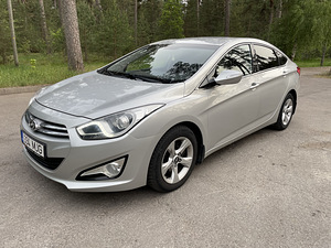 Hyundai i40 1.7 100kw automaat (2 foto / 10)