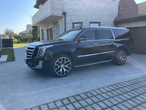 Cadillac Escalade ESV 2015 Bens/Gaas 6.2 313 KW (5 foto / 13)