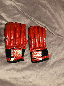 Kindad MMA jaoks (1 foto / 2)
