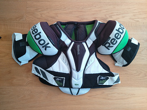 Jäähoki rinnakaitse Reebok (1 foto / 2)