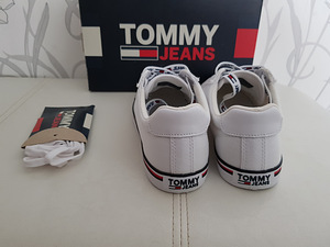 Tommy Jeans tennised, suurus 36 (4 foto / 9)