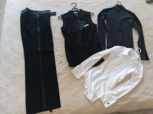 Body ja püksid (1 foto / 2)