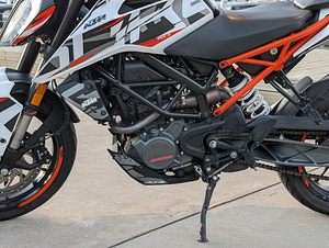 KTM 125 Duke 11kW (4 foto / 10)