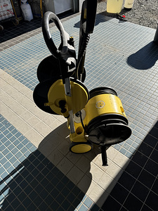 Kõrgsurvepesur KÄRCHER (2 foto / 5)