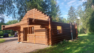 Бревенчатый дом (2 фото из 3)
