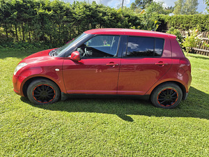 SUZUKI SWIFT (3 фото из 15)