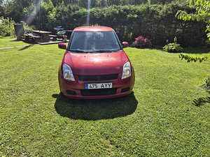 SUZUKI SWIFT (14 фото из 15)