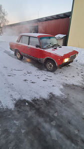 Lada 2107 classic (2 foto / 6)