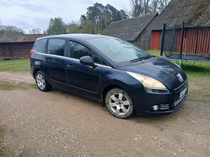 Peugeot 5008 (4 foto / 10)